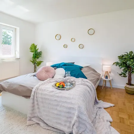 Eg Links-wunderschoene 70m Grosse 2-zimmer City Naehe Salzburg * 프라일라싱