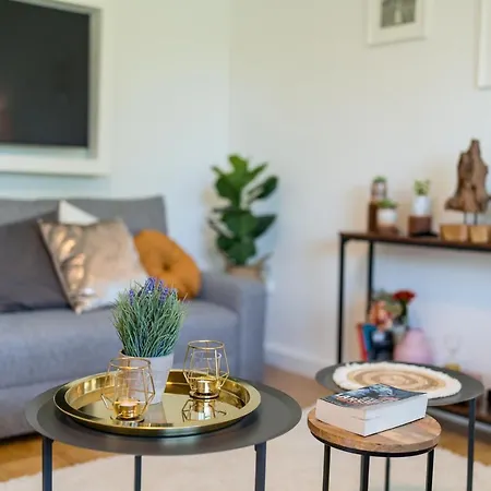 Eg Links-wunderschoene 70m Grosse 2-zimmer City Naehe Salzburg Apartment Freilassing