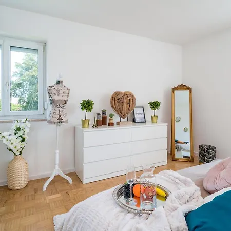Eg Links-wunderschoene 70m Grosse 2-zimmer City Naehe Salzburg Apartment Freilassing